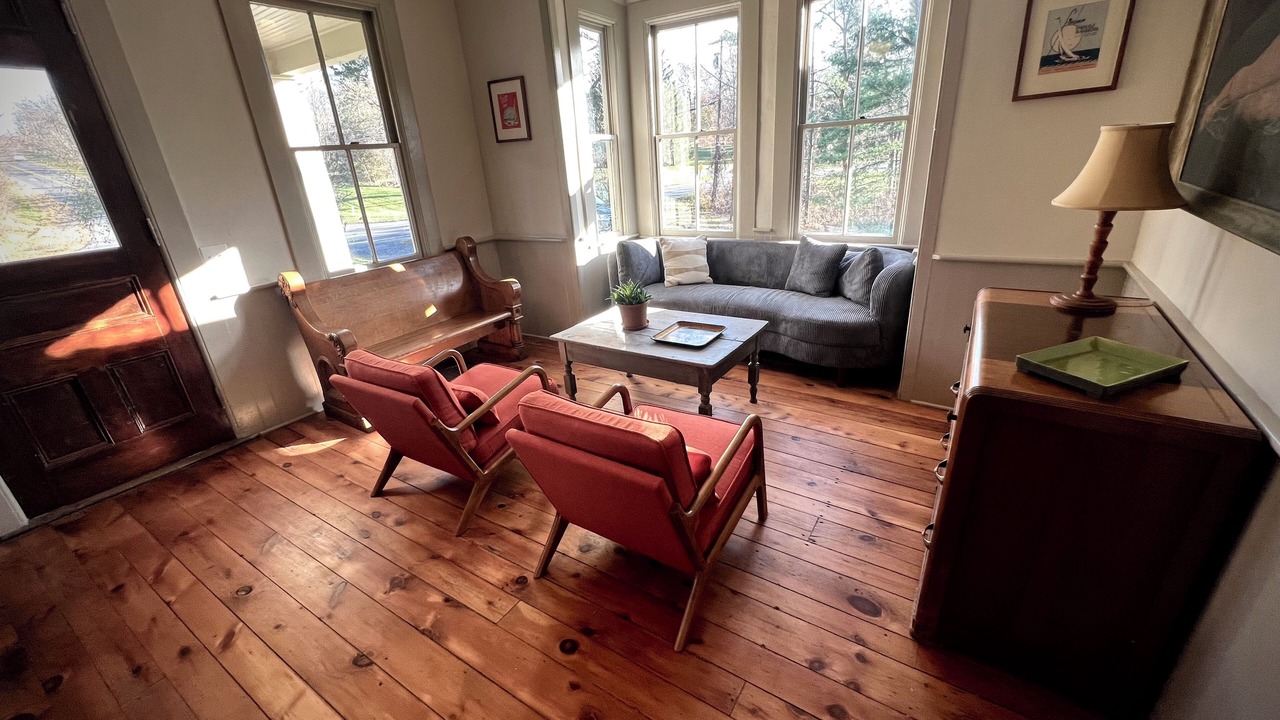 Photo of Livingroom in Canandaigua