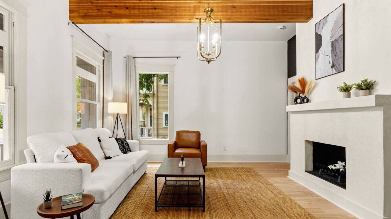 Photo of Livingroom in Midtown