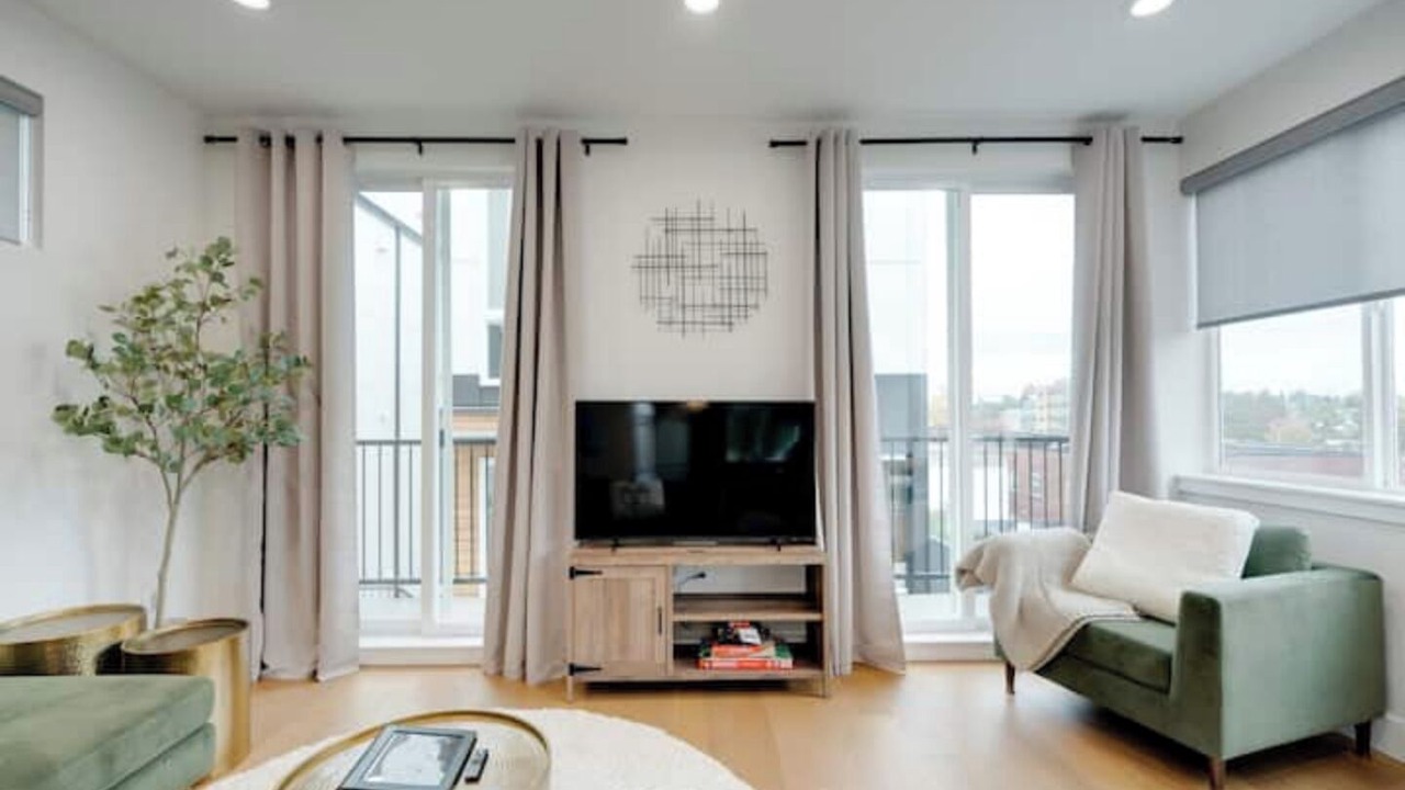 Photo of Livingroom in Fairmount Park