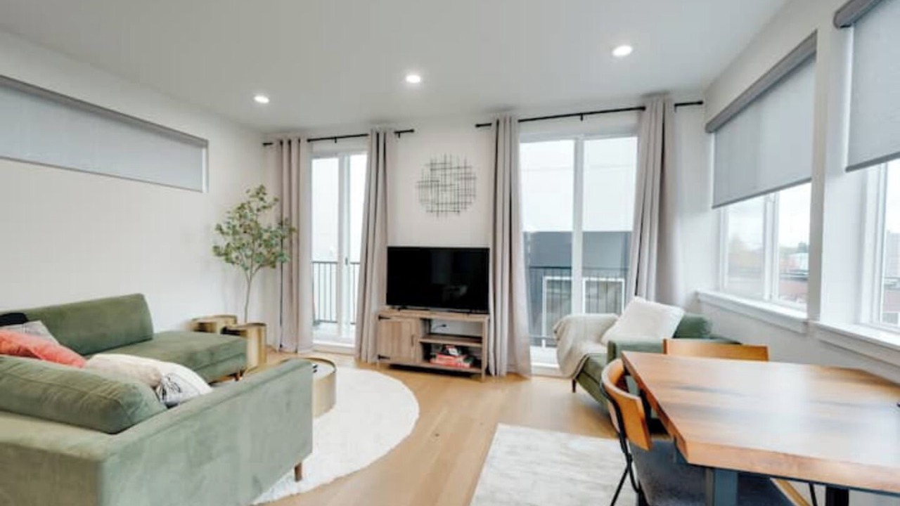 Photo of Livingroom in Fairmount Park