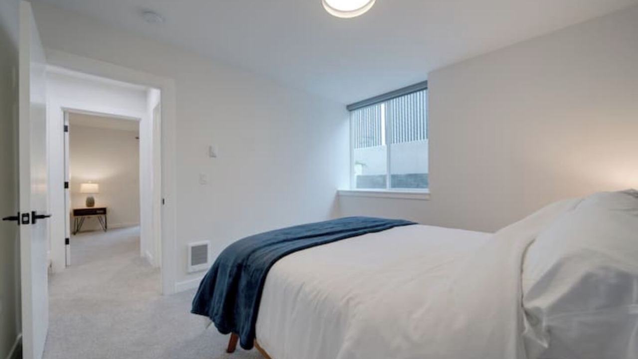 Photo of Bedroom in Fairmount Park