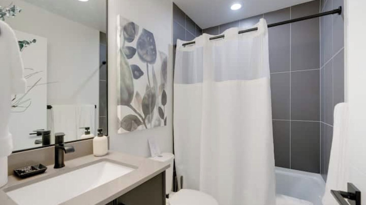 Photo of Bathroom in Fairmount Park