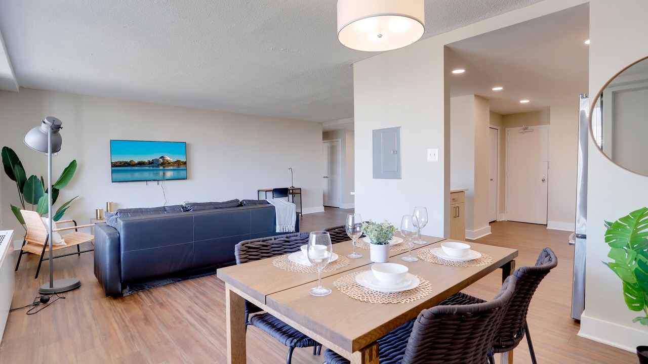 Photo of Livingroom in Crystal City