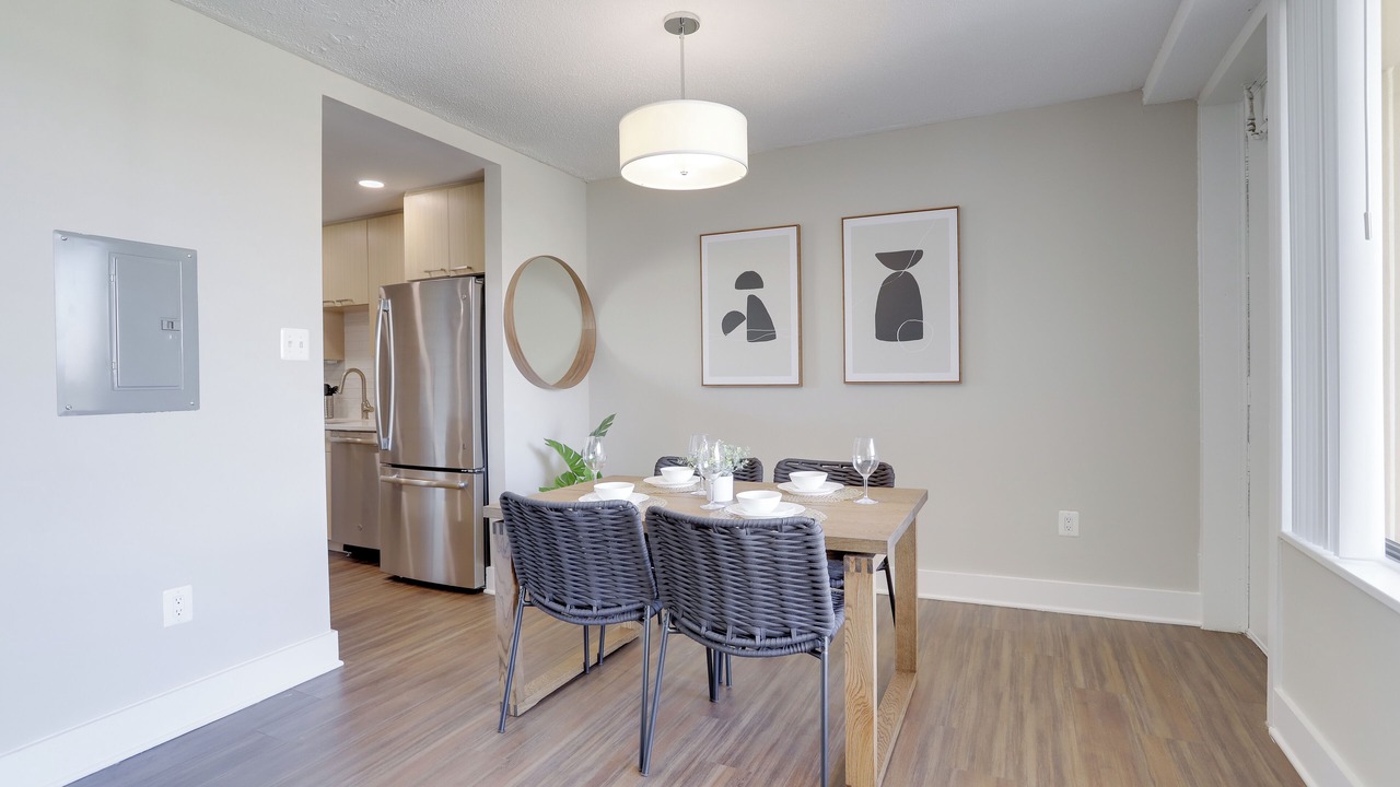 Photo of Livingroom in Crystal City