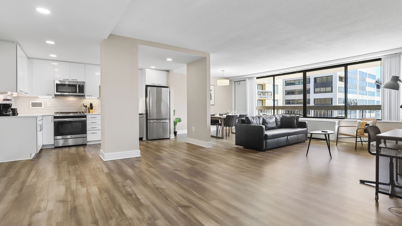 Photo of Livingroom in Crystal City