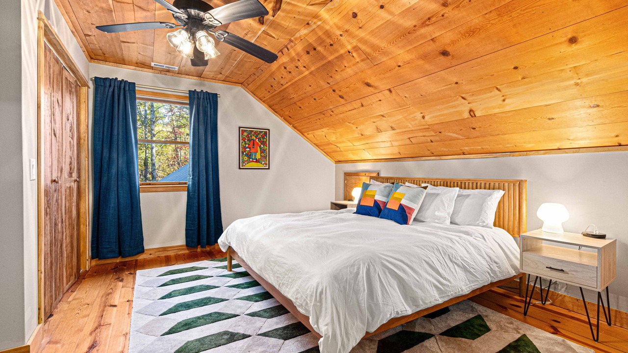 Photo of Bedroom in Clarkesville
