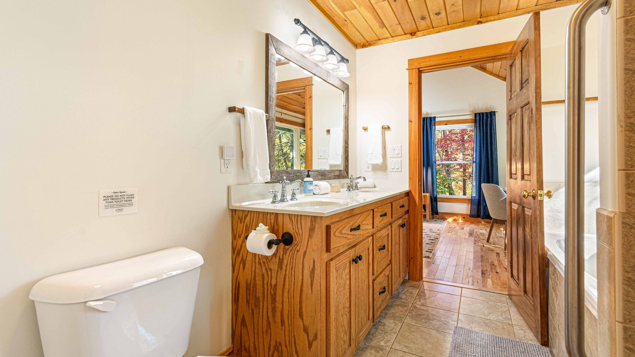 Photo of Bathroom in Clarkesville