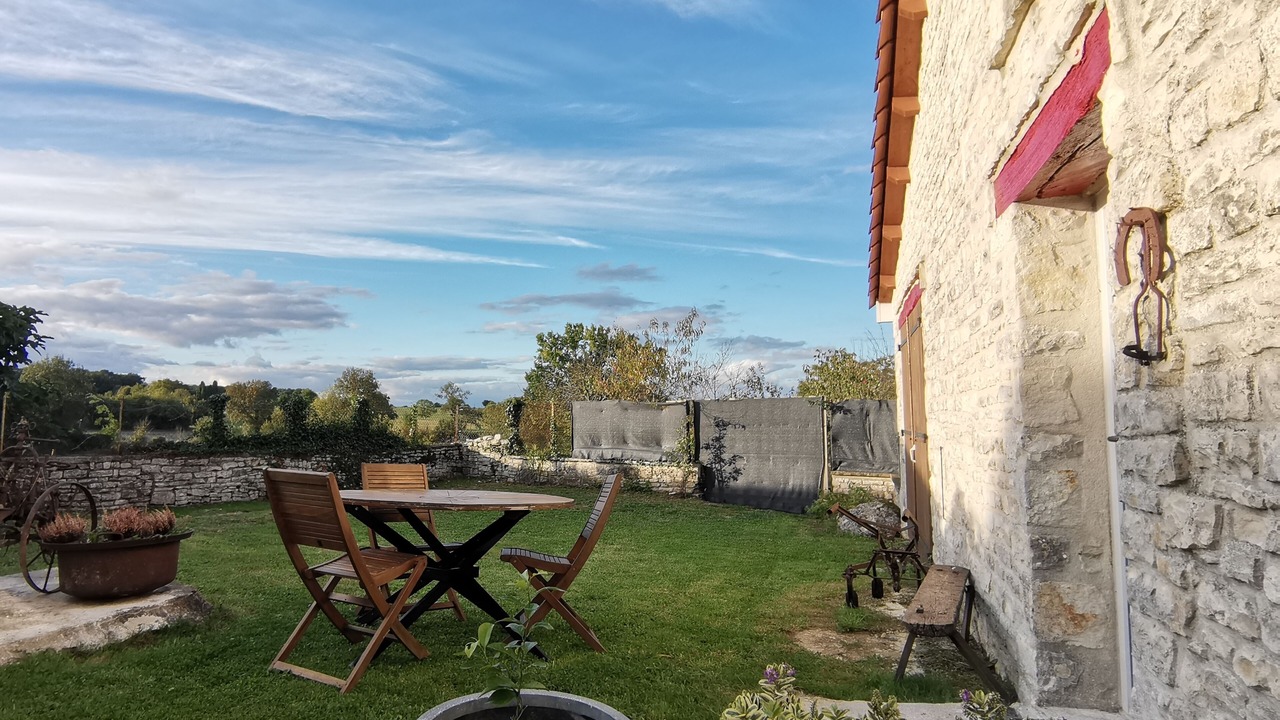 Photo of Outdoor in Coulgens