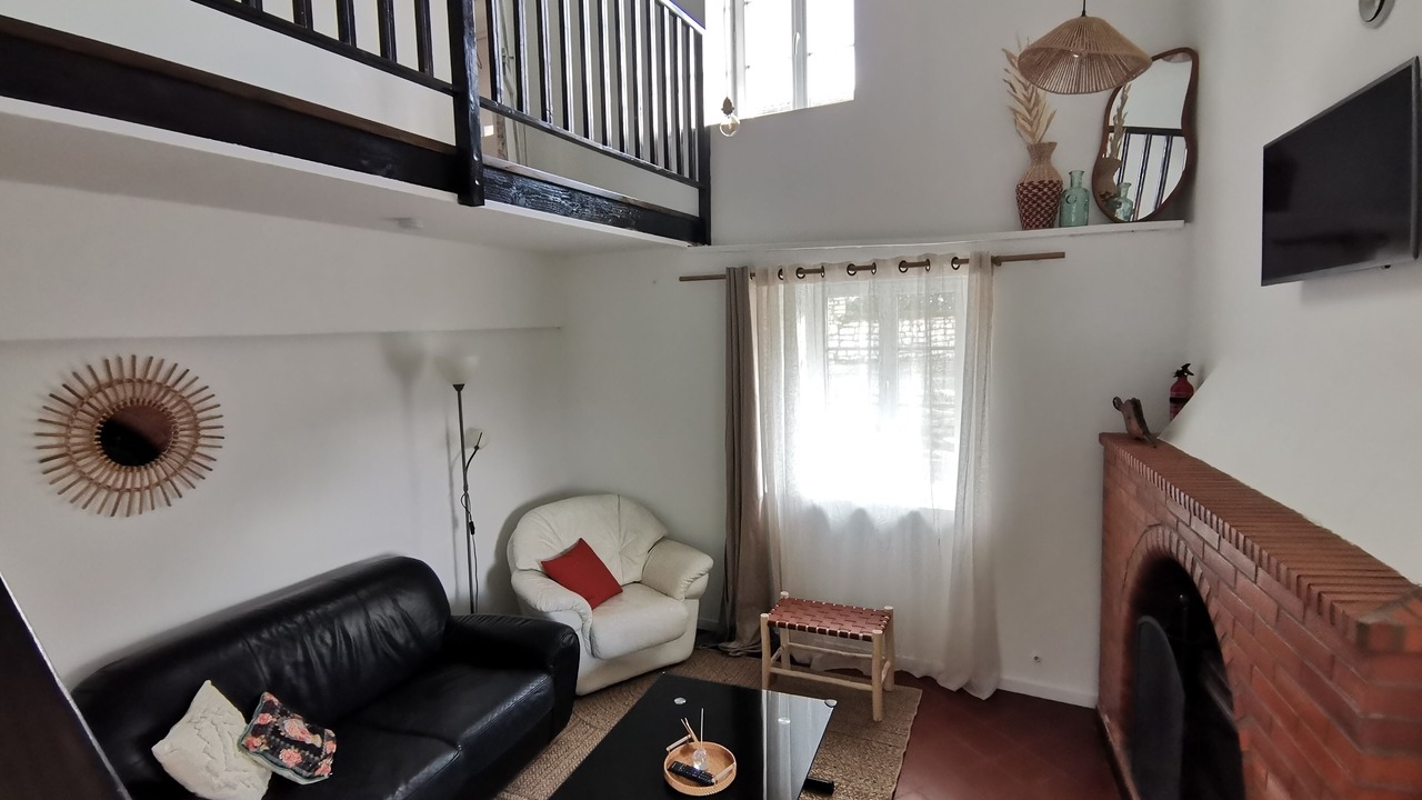 Photo of Livingroom in Coulgens