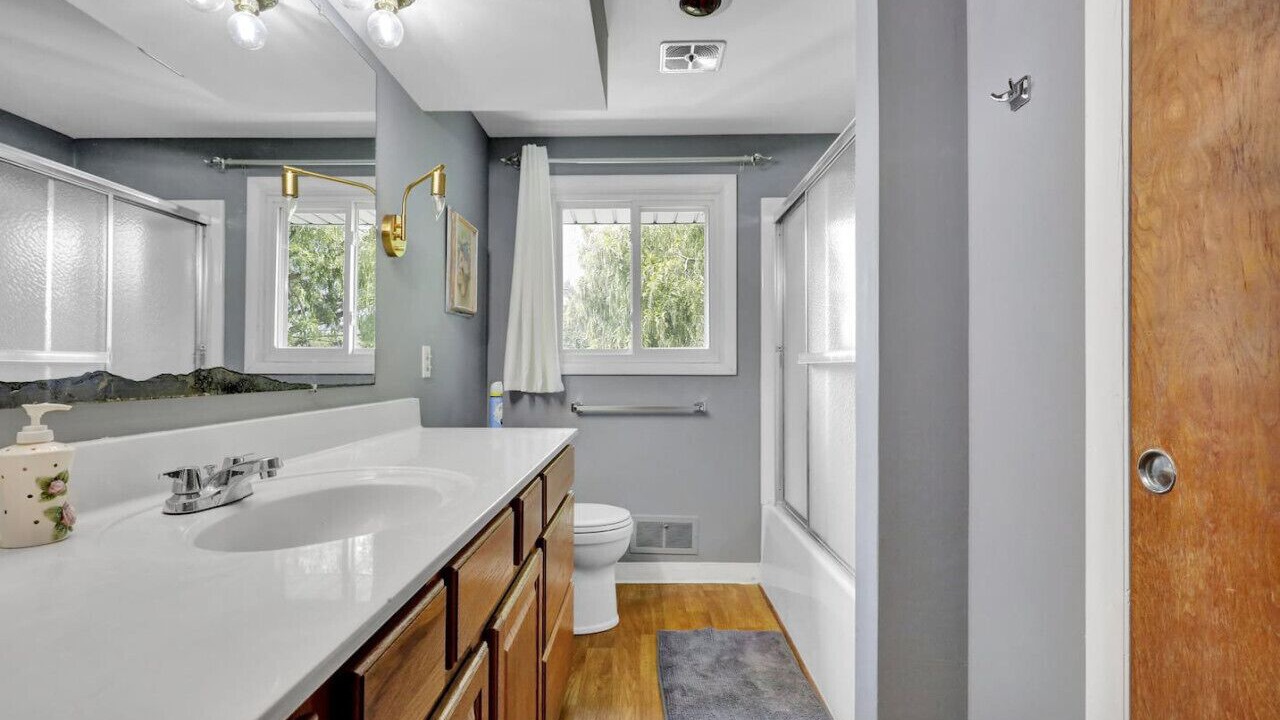 Photo of Bathroom in Lansing