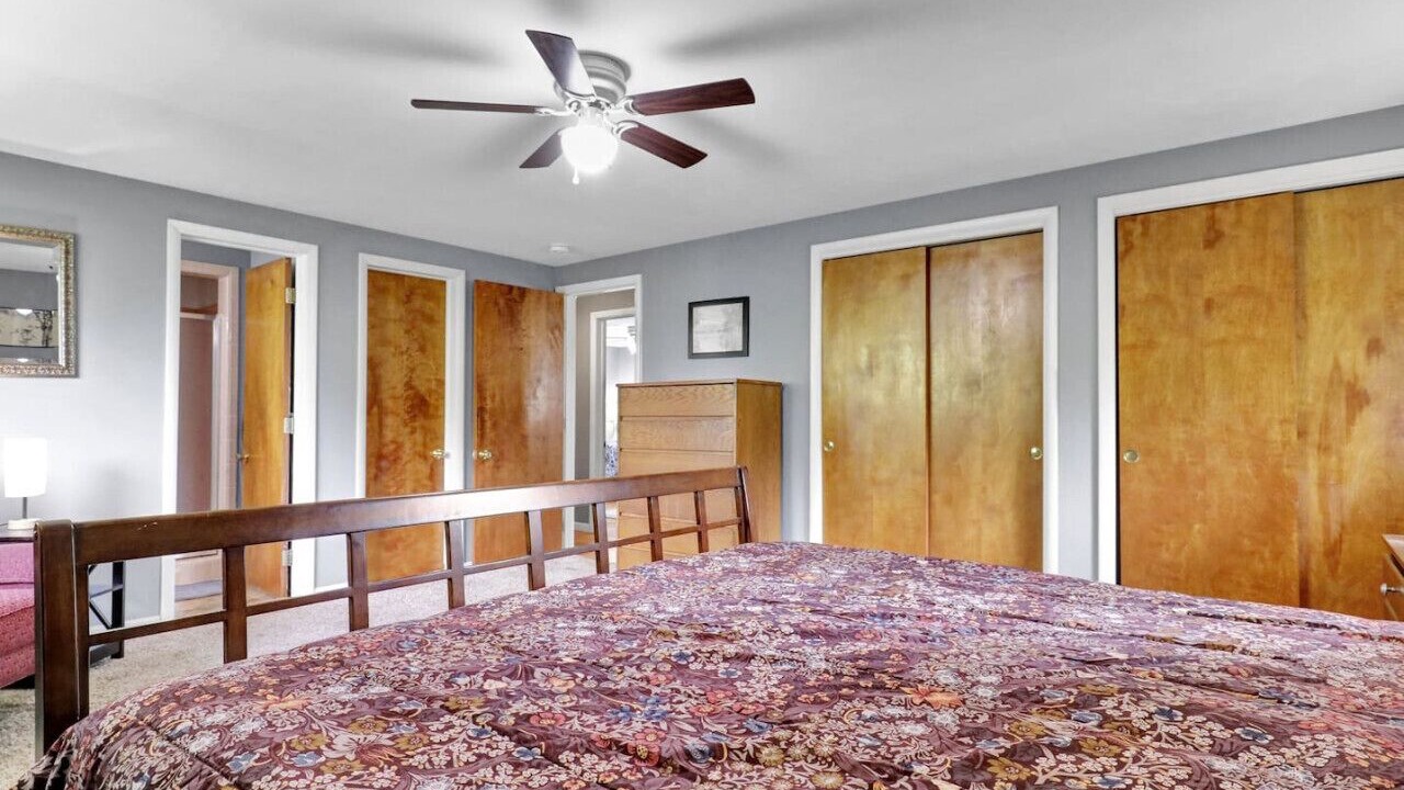 Photo of Bedroom in Lansing