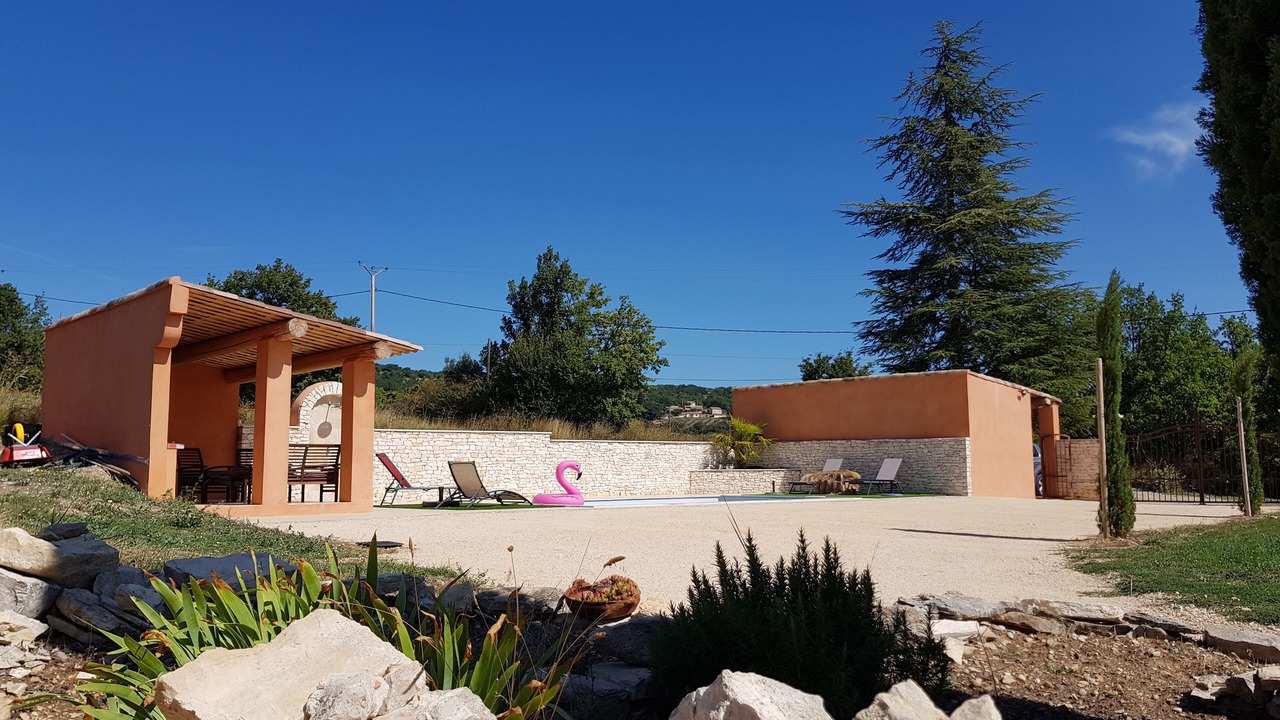 Photo of Outdoor in Sainte-Croix-a-Lauze