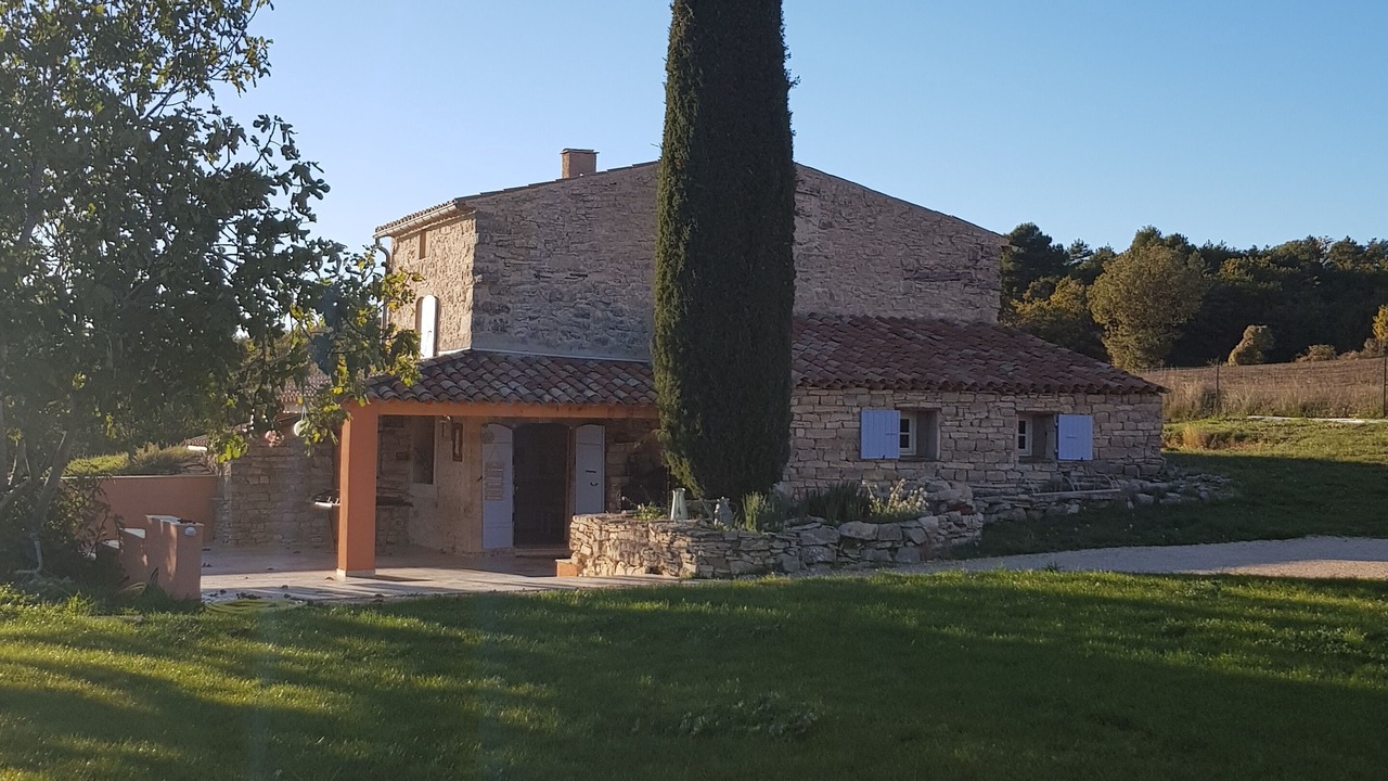 Photo of Outdoor in Sainte-Croix-a-Lauze