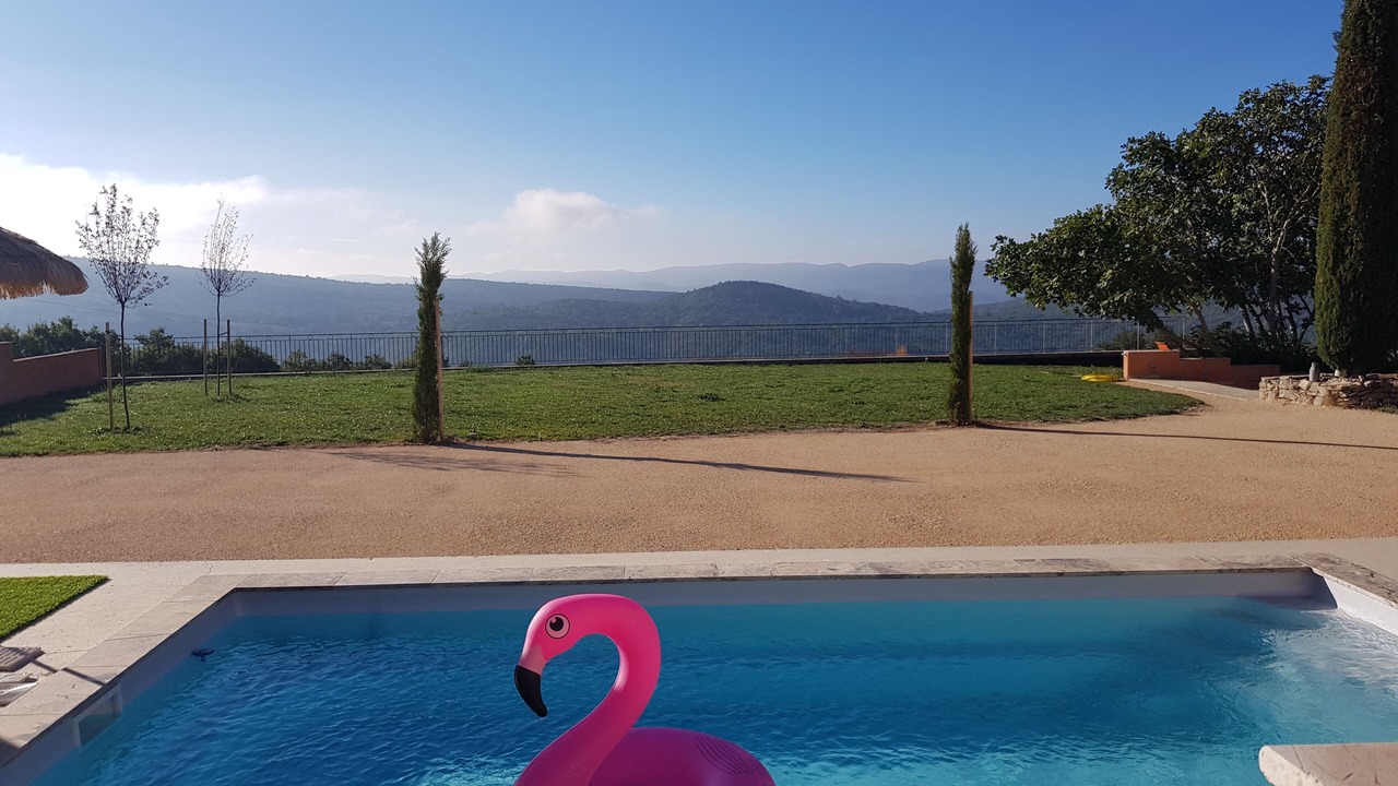 Photo of Outdoor in Sainte-Croix-a-Lauze