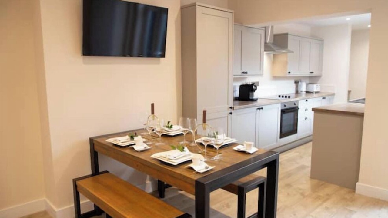 Photo of Others in Lincoln