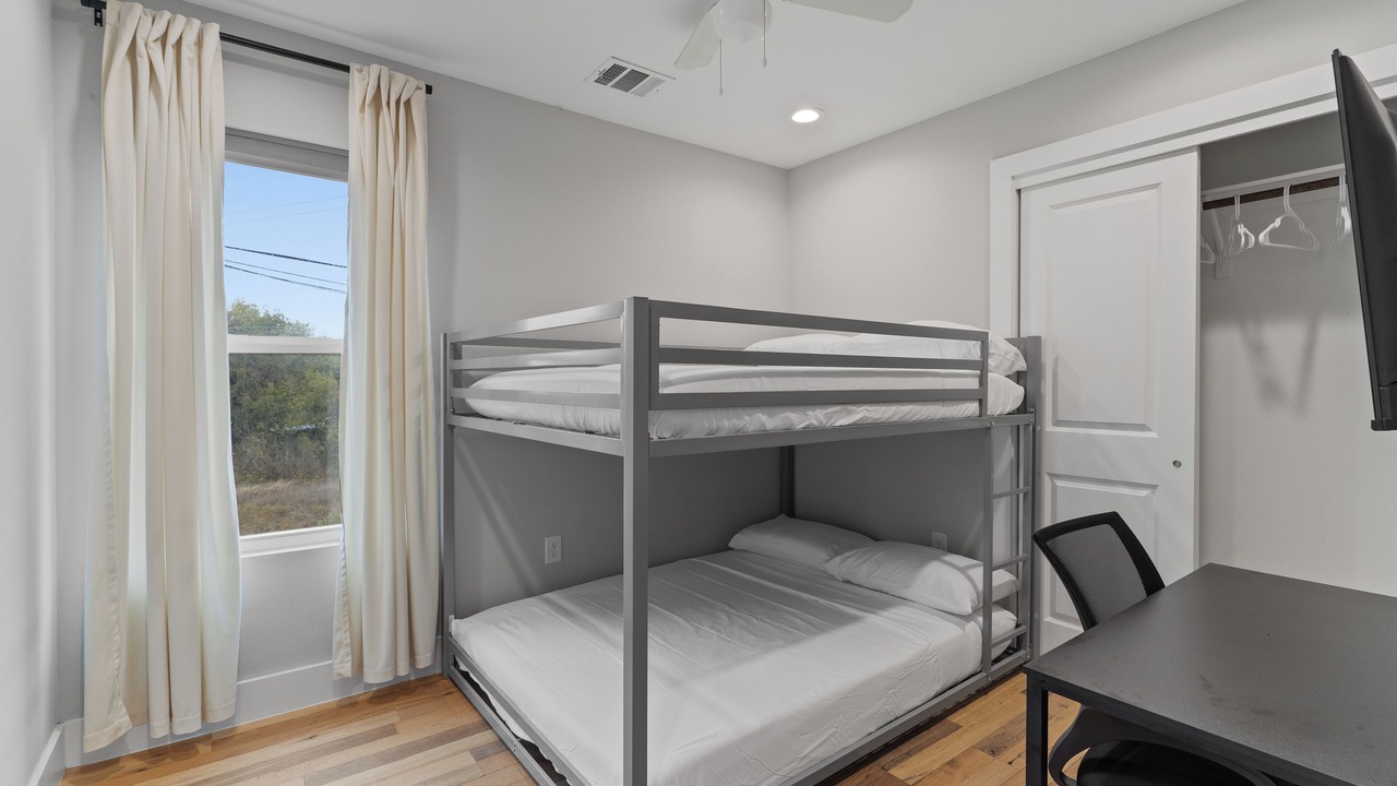 Photo of Bedroom in University Hills and Windsor Park