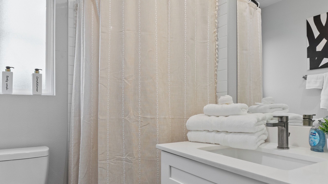 Photo of Bathroom in University Hills and Windsor Park