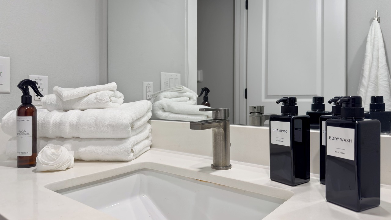 Photo of Bathroom in University Hills and Windsor Park