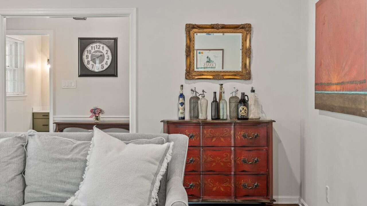 Photo of Livingroom in Newtown Square