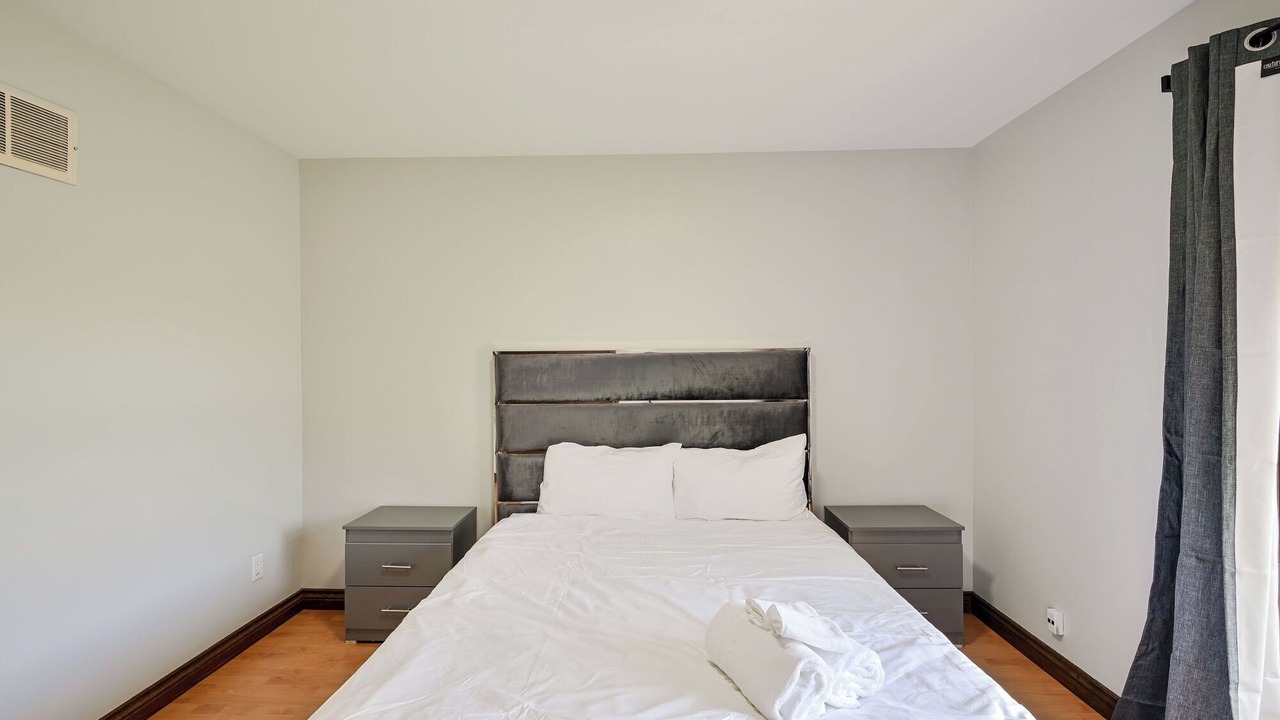 Photo of Bedroom in King
