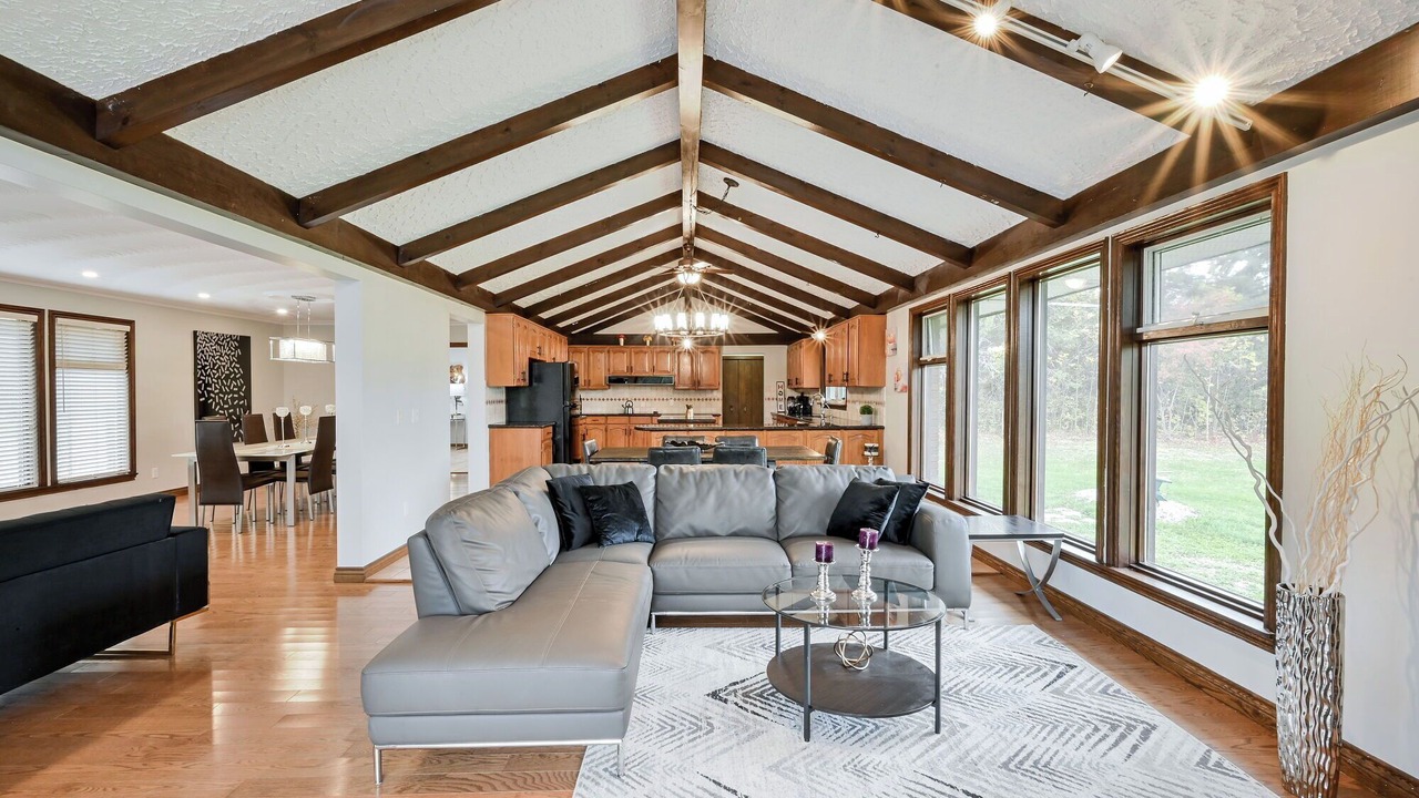 Photo of Livingroom in King