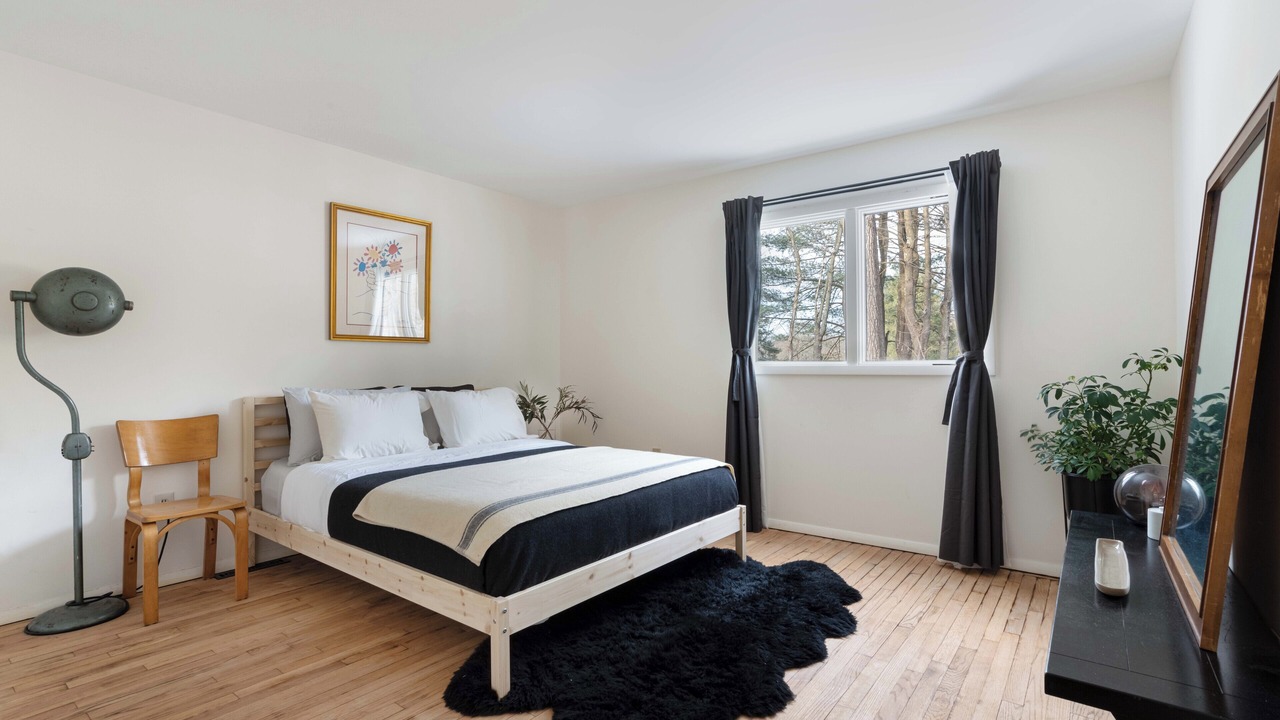 Photo of Bedroom in Staatsburg