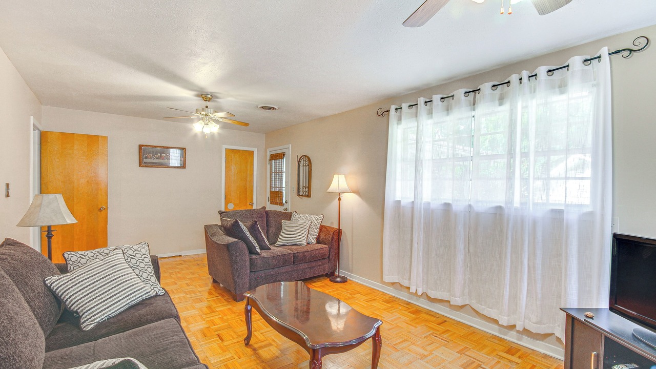 Photo of Livingroom in Vicksburg