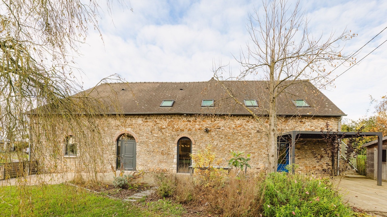 Photo of Outdoor in Livre-sur-Changeon