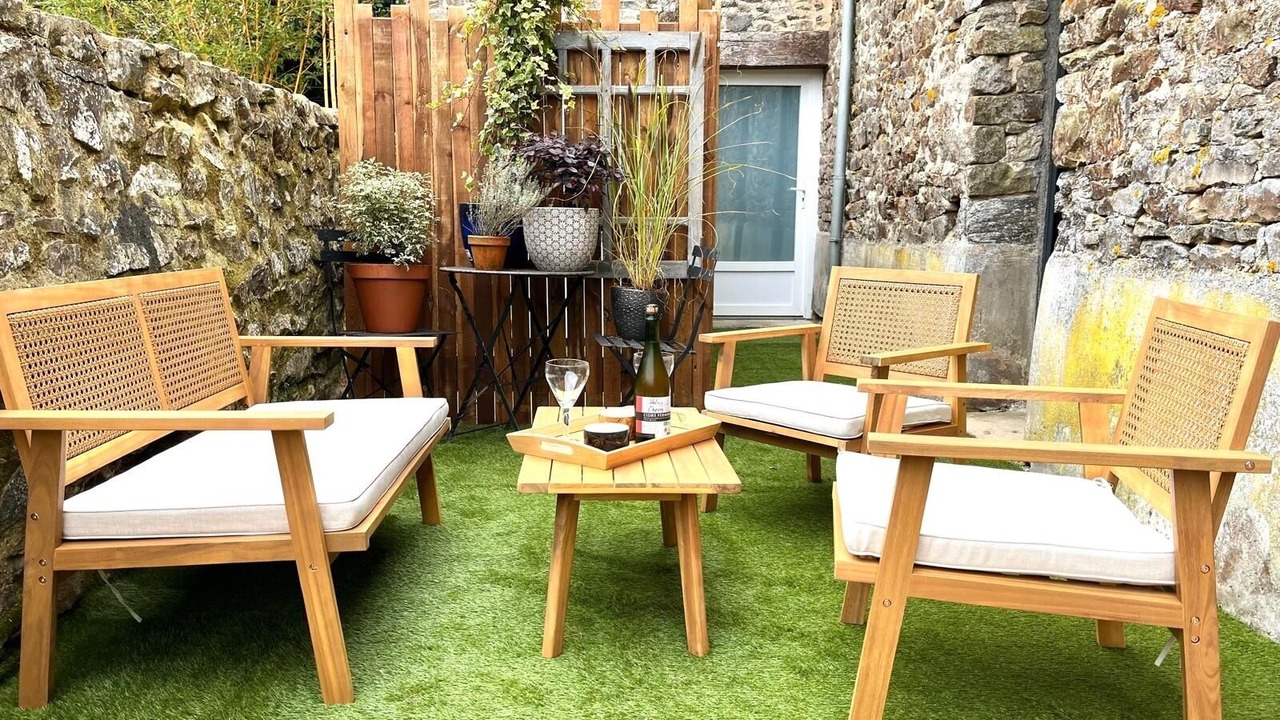 Photo of Patio Balcony in Livre-sur-Changeon