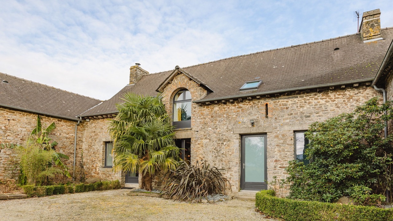 Photo of Outdoor in Livre-sur-Changeon