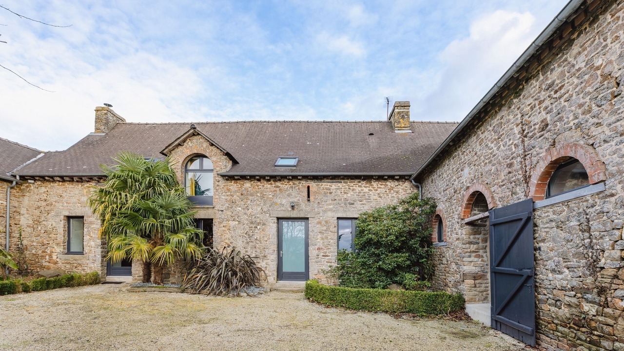 Photo of Outdoor in Livre-sur-Changeon