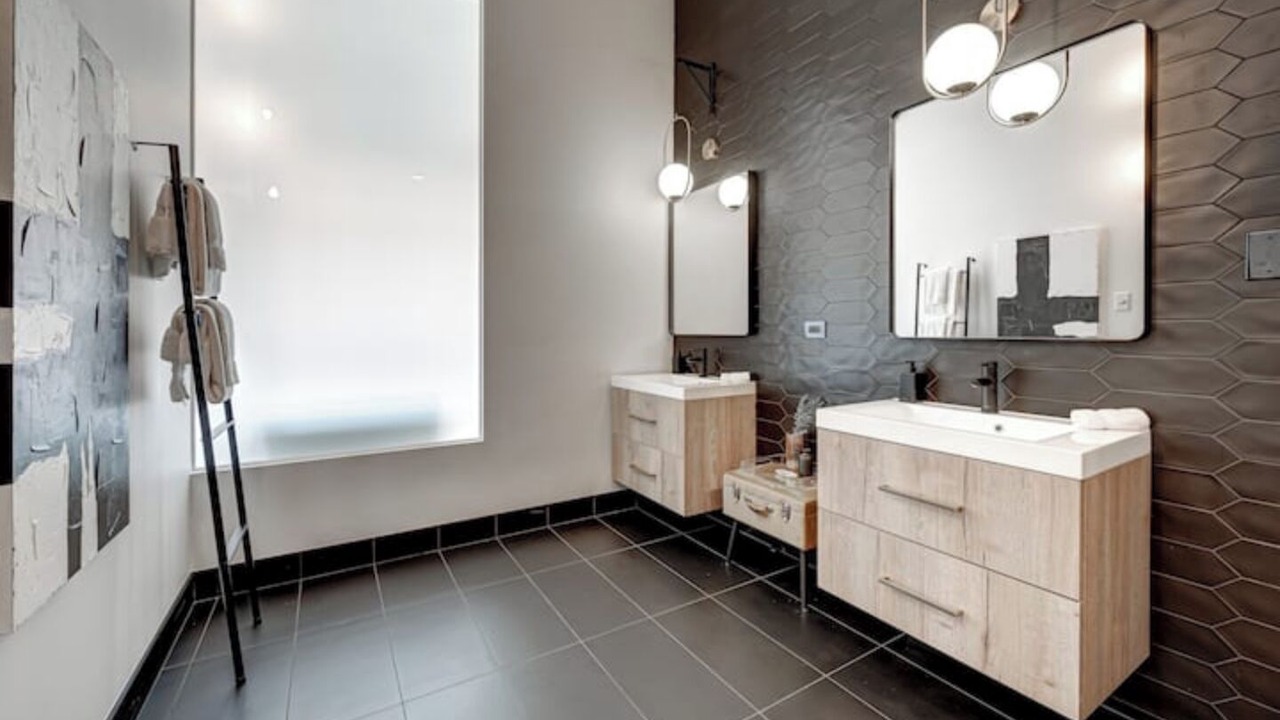 Photo of Bathroom in West Loop