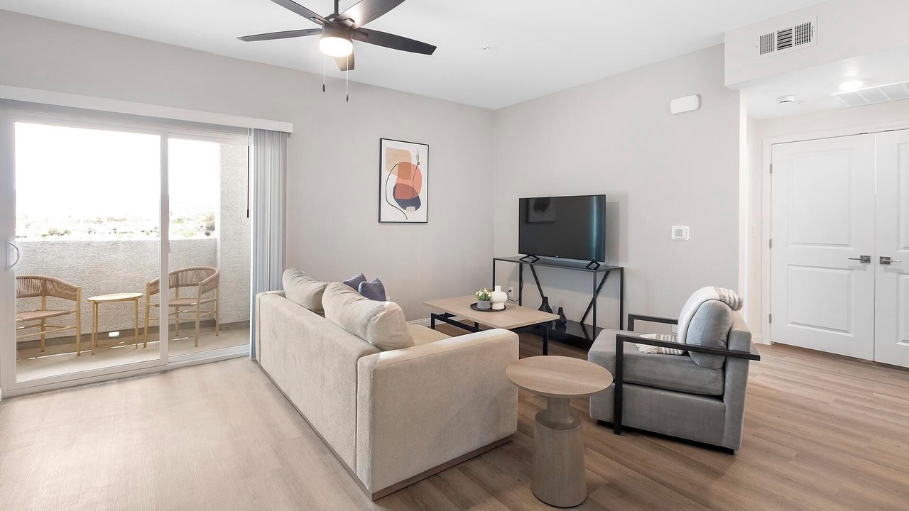 Photo of Livingroom in Townsite