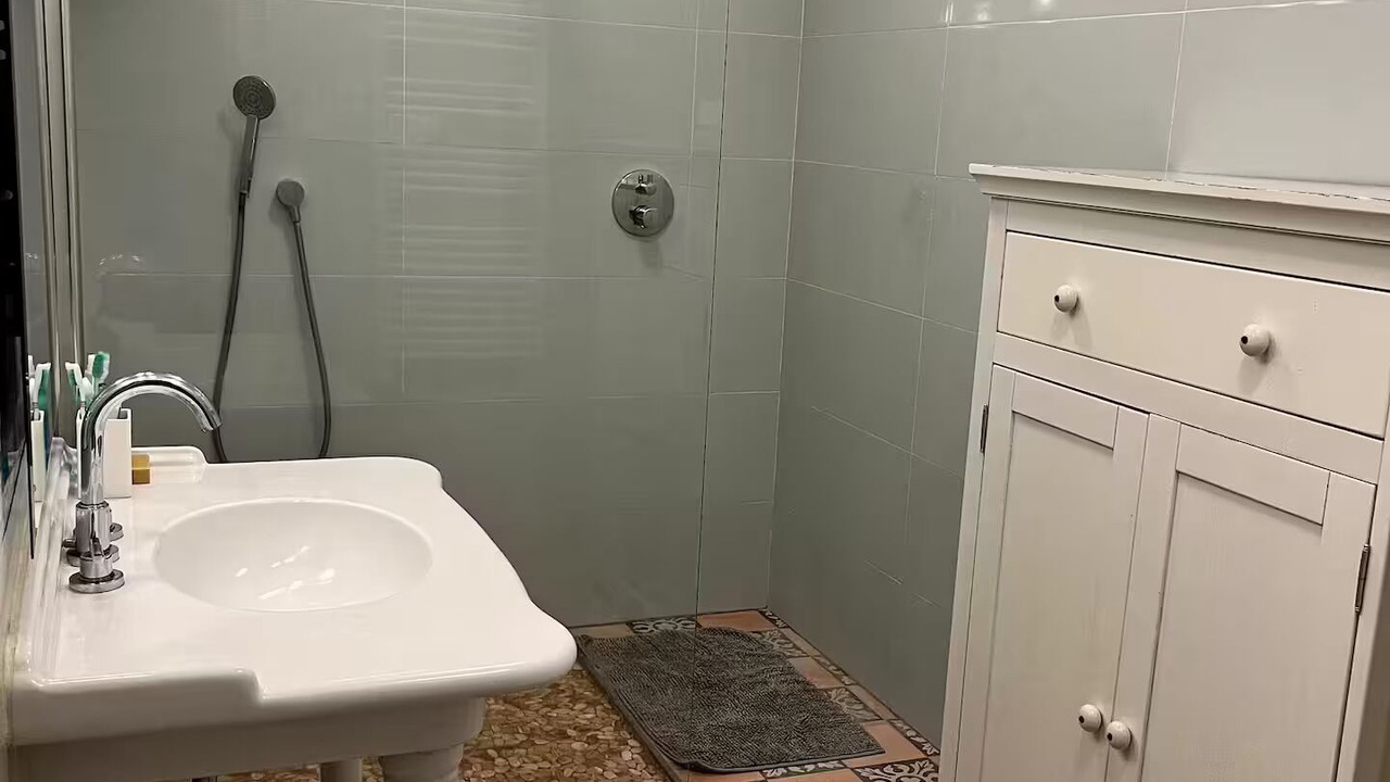 Photo of Bathroom in Port-Sainte-Foy-et-Ponchapt