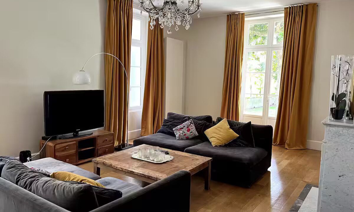 Photo of Livingroom in Port-Sainte-Foy-et-Ponchapt