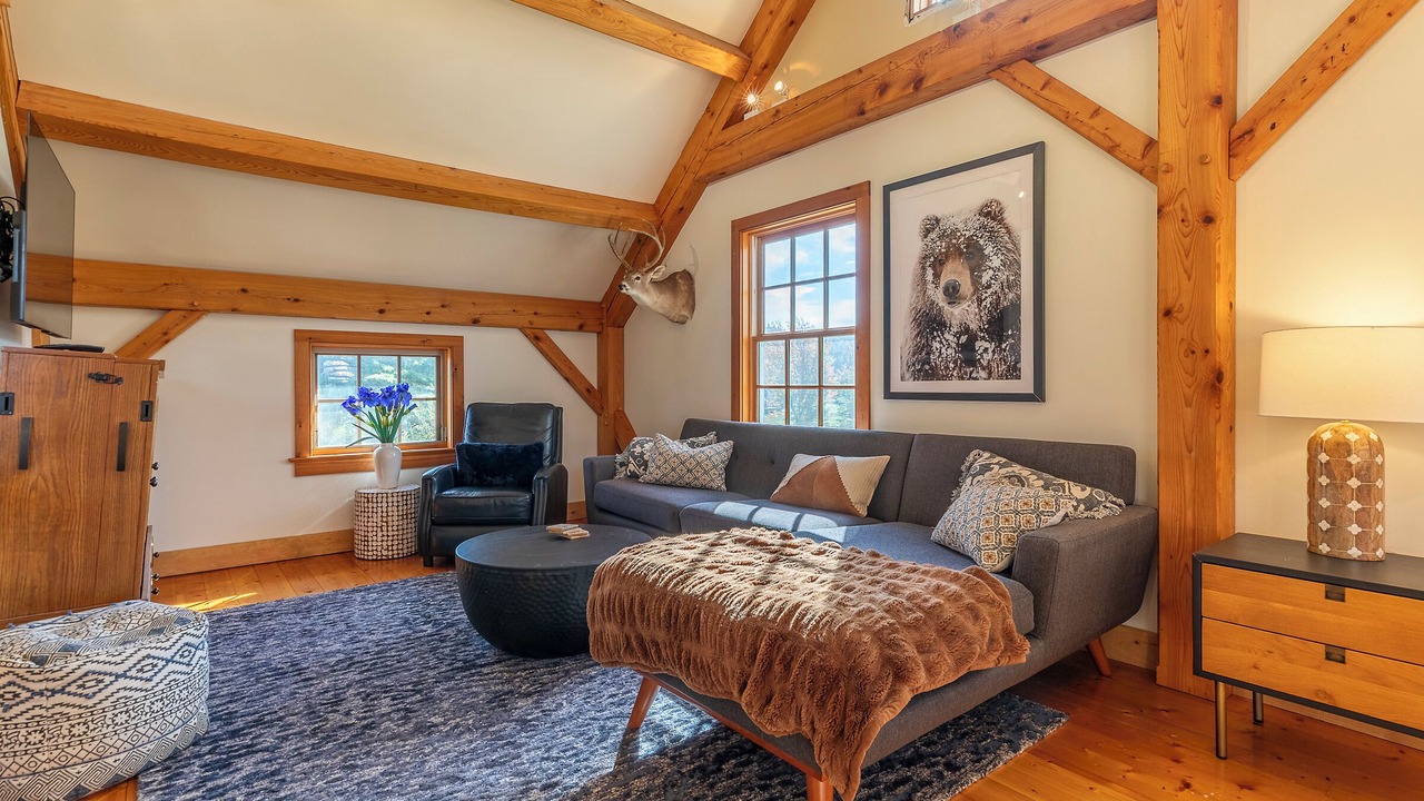 Photo of Livingroom in Belmont
