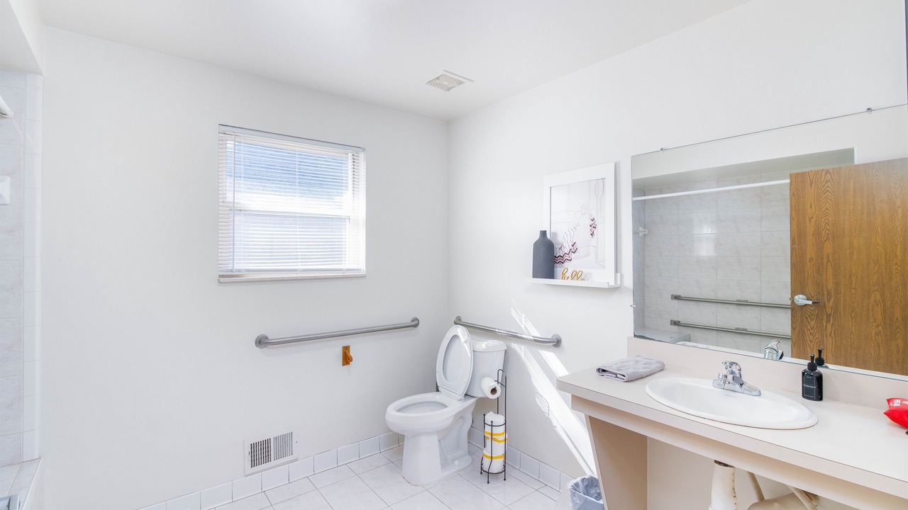 Photo of Bathroom in New Baltimore