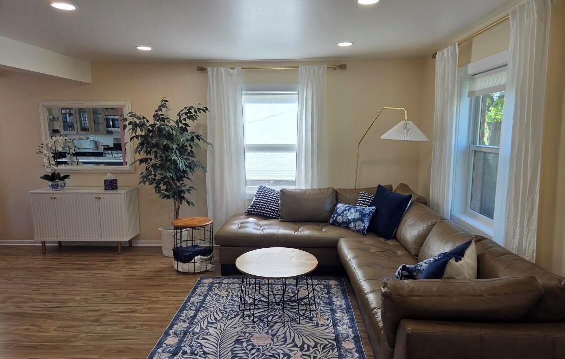 Photo of Livingroom in Gurnee
