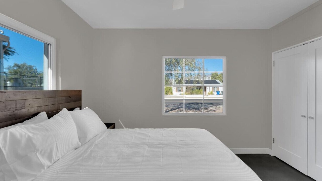 Photo of Bedroom in Blenman-Elm