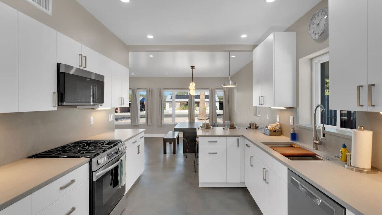 Photo of Kitchen in Blenman-Elm