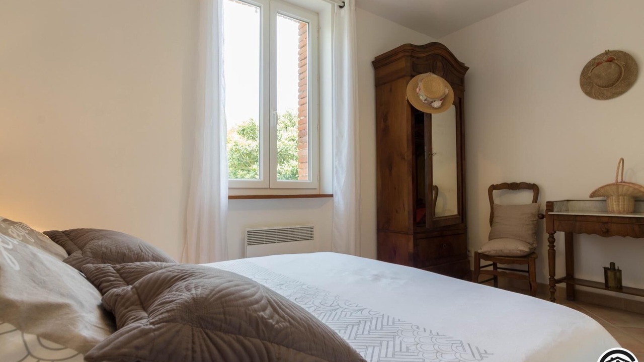 Photo of Bedroom in Montesquieu-Volvestre