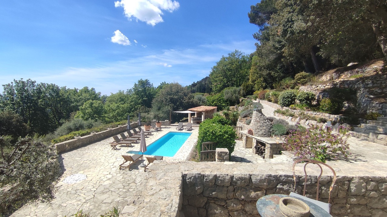 Photo of Others in Speracedes