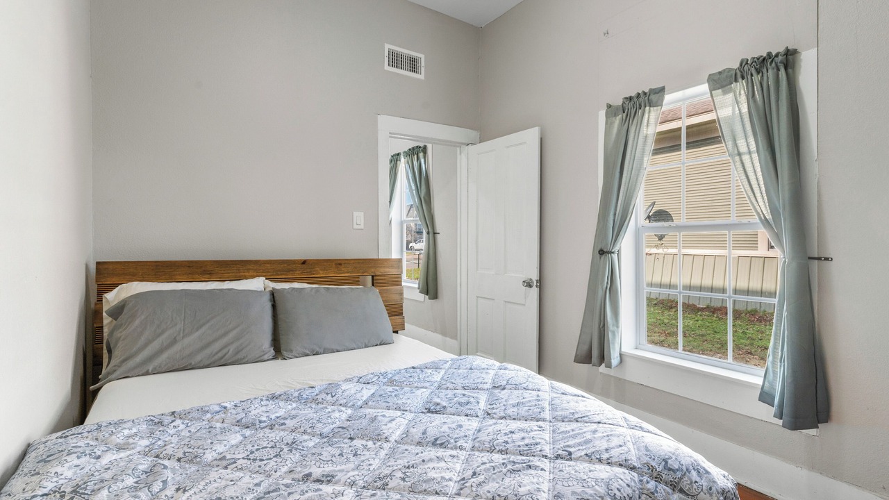 Photo of Bedroom in Sherman