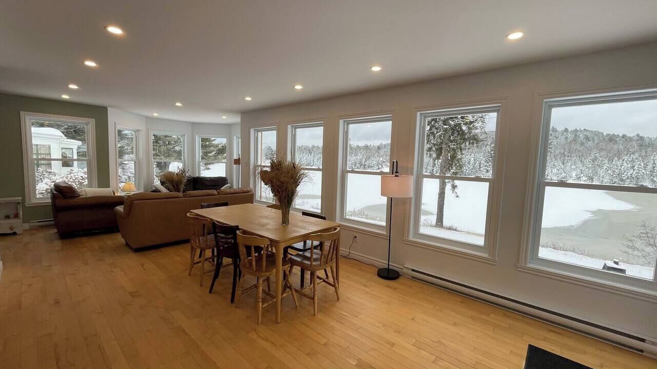 Photo of Bedroom in Saint-Alexis-des-Monts