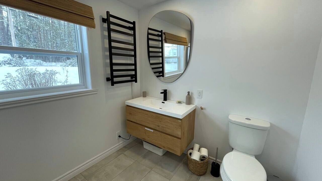 Photo of Bathroom in Saint-Alexis-des-Monts