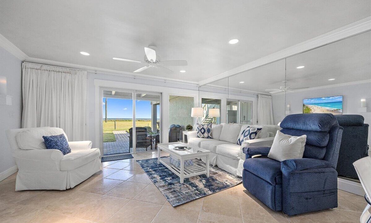 Photo of Livingroom in Sawgrass