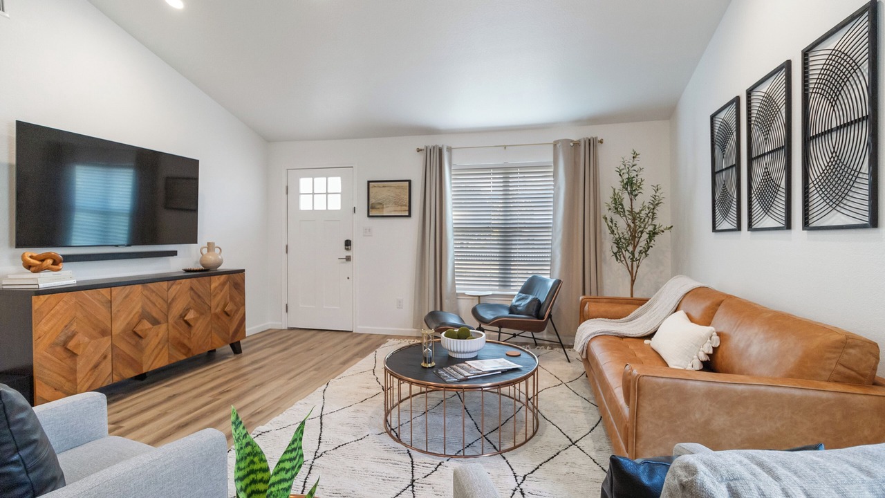 Photo of Livingroom in Bastrop