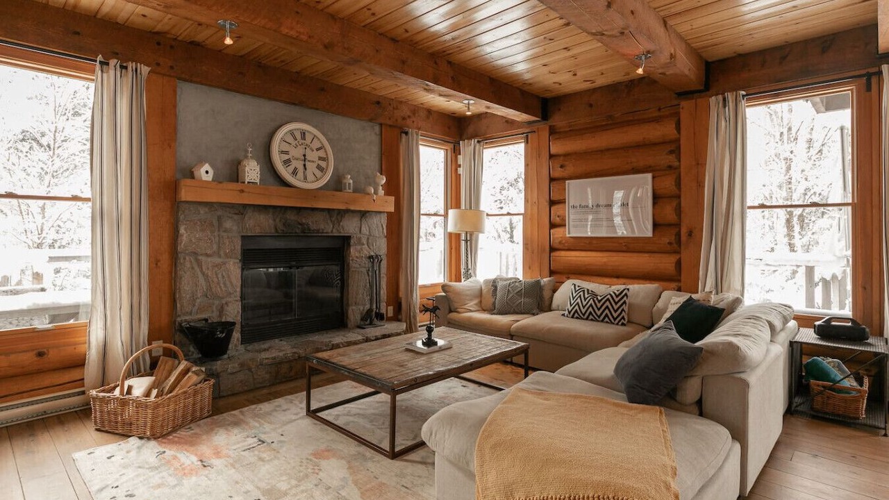 Photo of Livingroom in Lac-Superieur