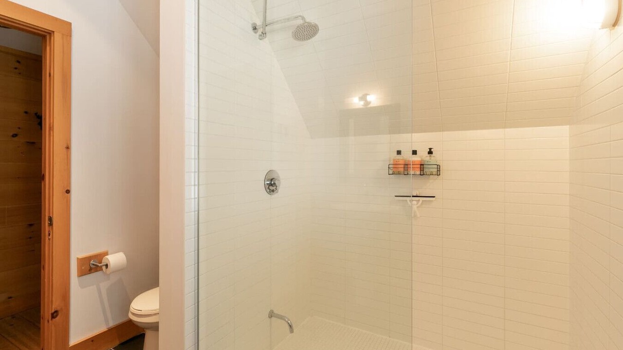 Photo of Bathroom in Lac-Superieur