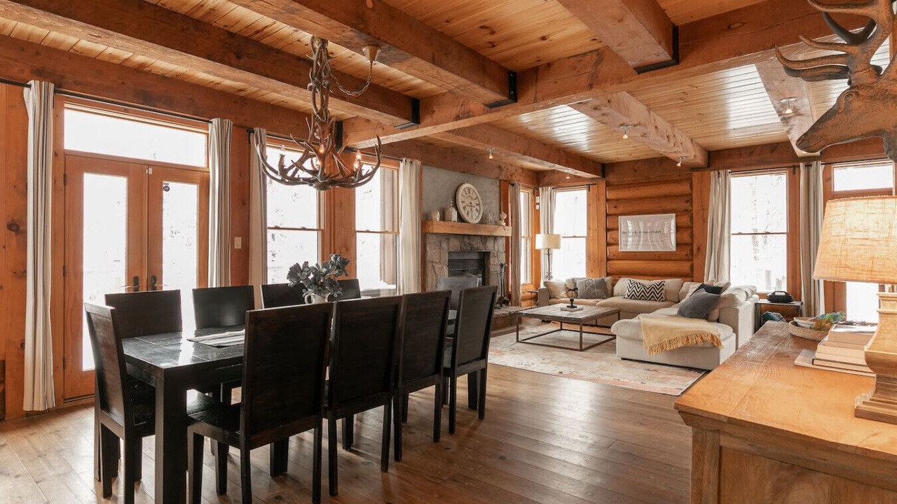 Photo of Livingroom in Lac-Superieur